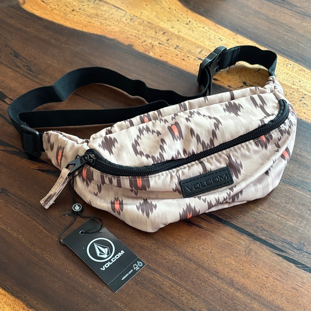 Volcom Tribal Print Waist Bag in Cream and Black